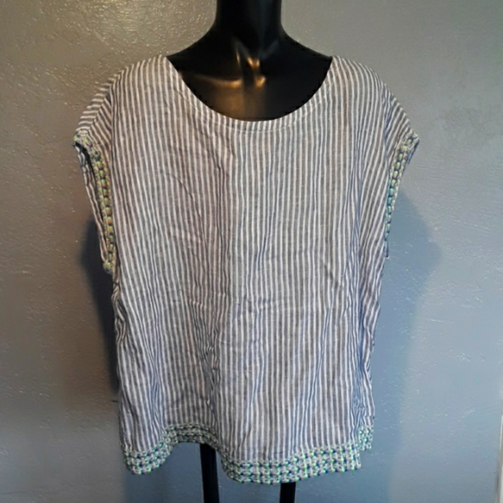 C&C of California size large linen blouse